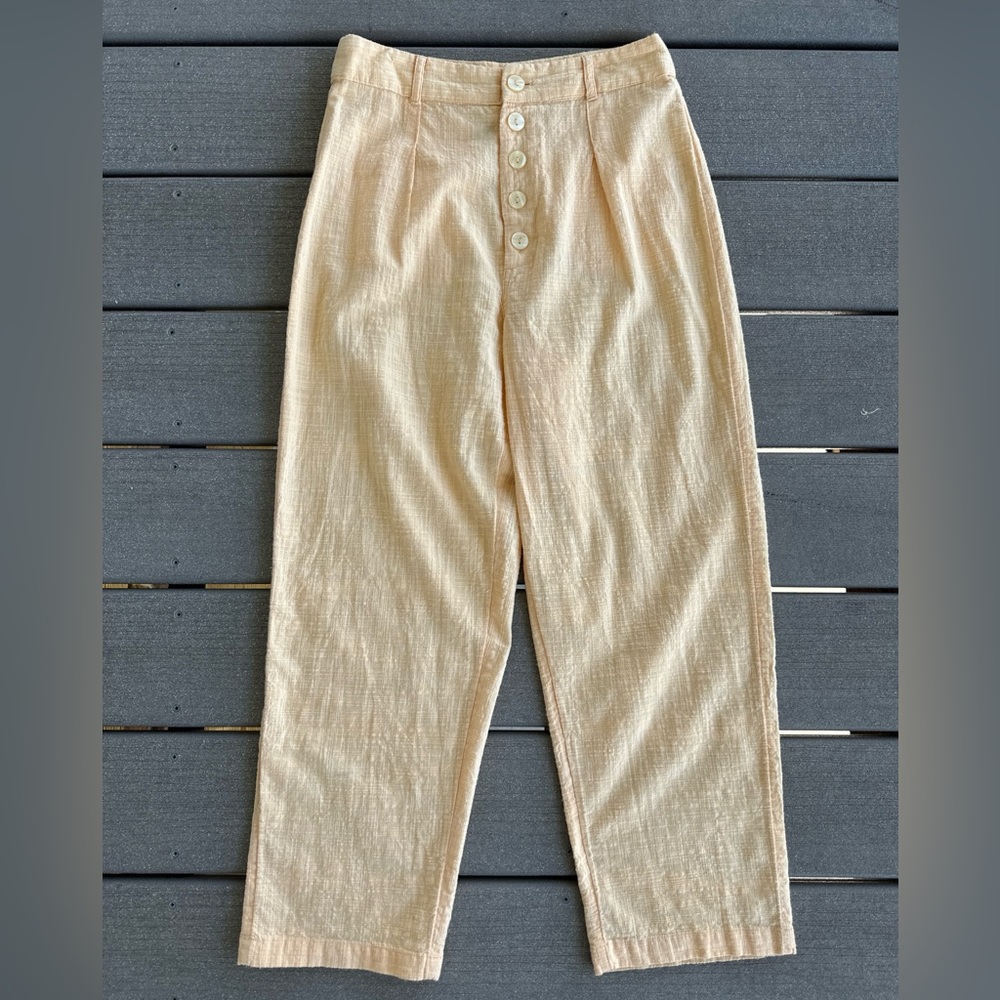 Urban Outfitters Women’s size 4 Light Pale Orange Pants Button Fly Lightweight
